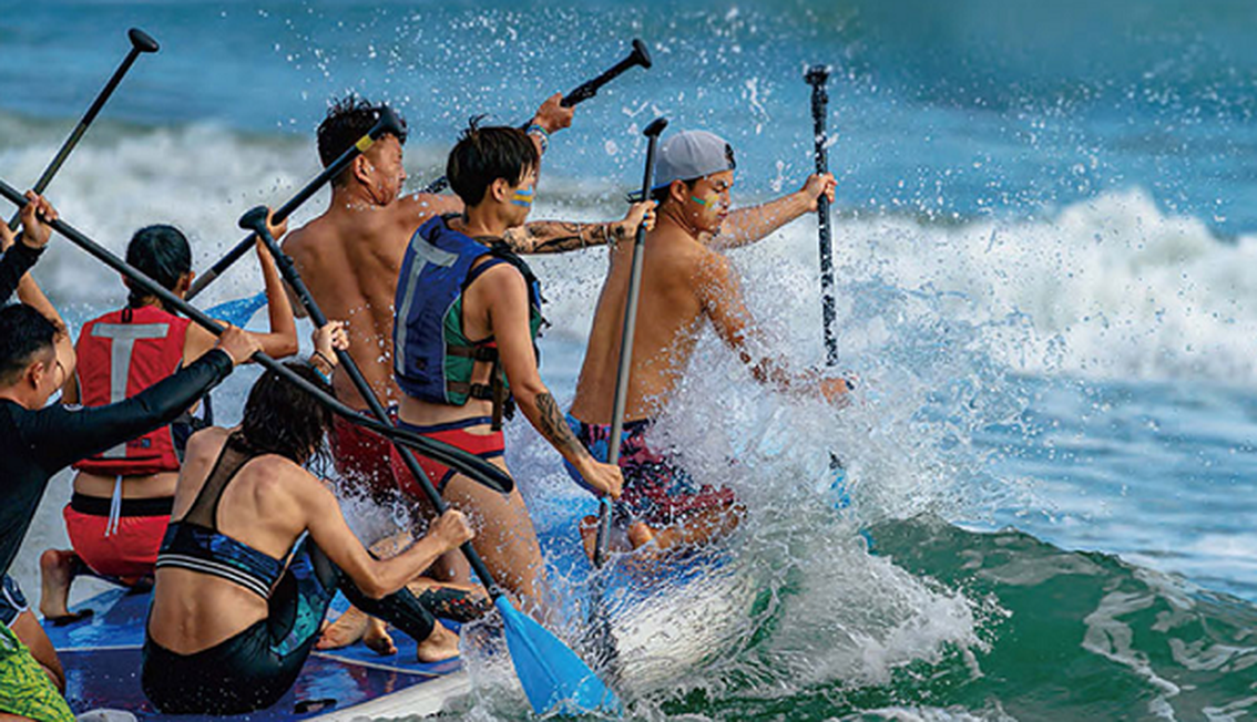 Multi-person paddle board